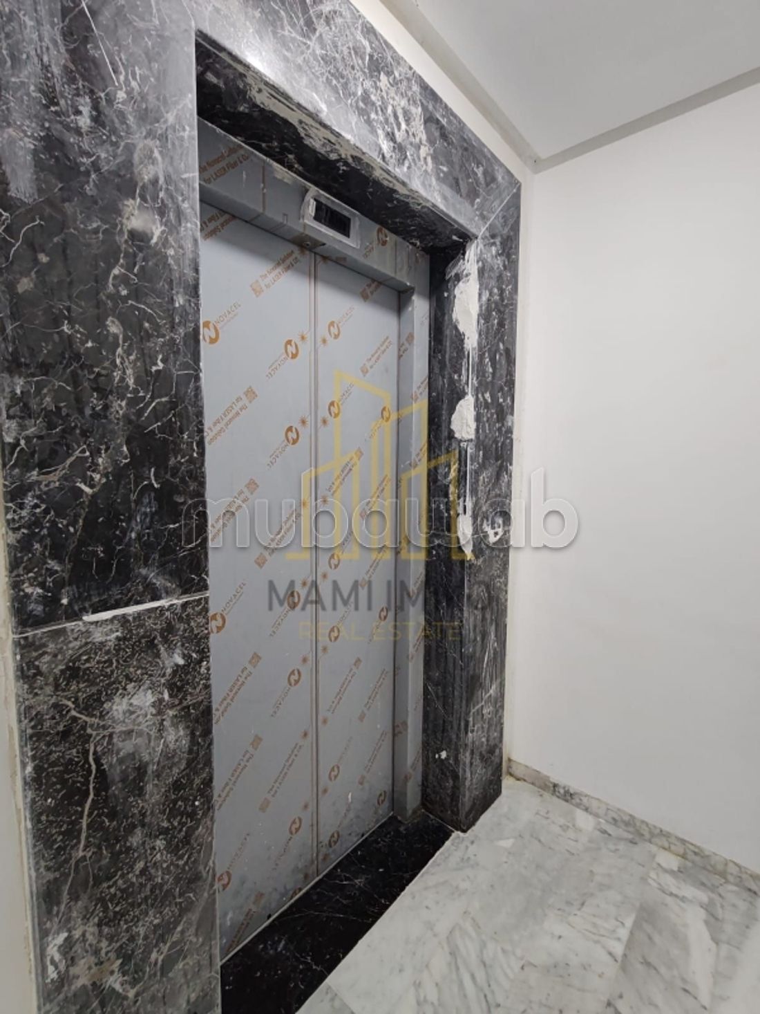 Ufficio da affittare a Ariana. Superficie 70 m²