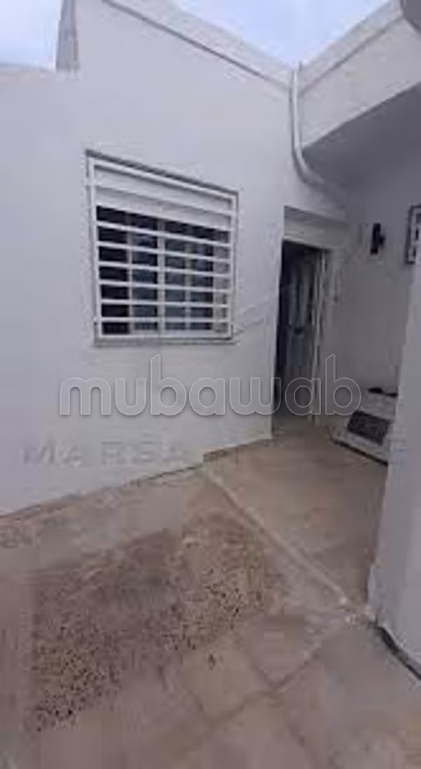 Superbe appartement à vendre à Bab Bhar. 
1 Pièce