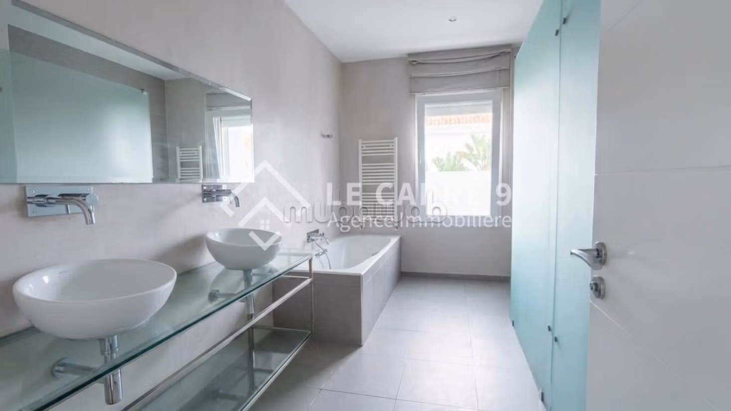 A louer une villa avec piscine au lac 2