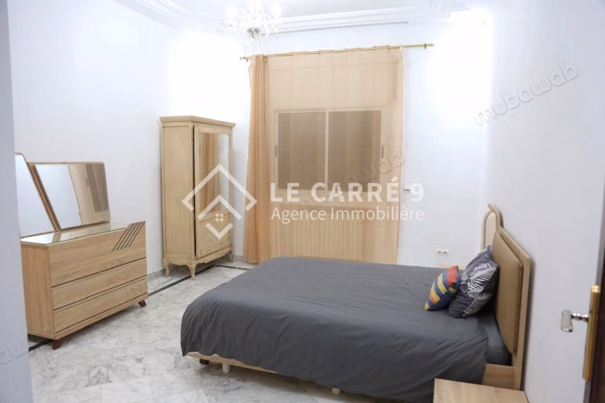 Rent your home in Cité Ennasr 2.6 large rooms. Garden and garage