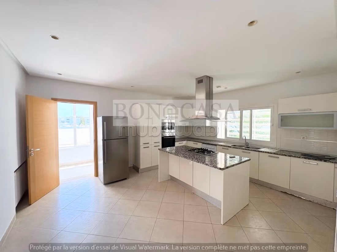 Apartment for rent in La Marsa. 1 room. Cellar