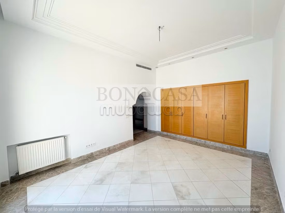 Apartment for rent in La Marsa. 1 room. Cellar