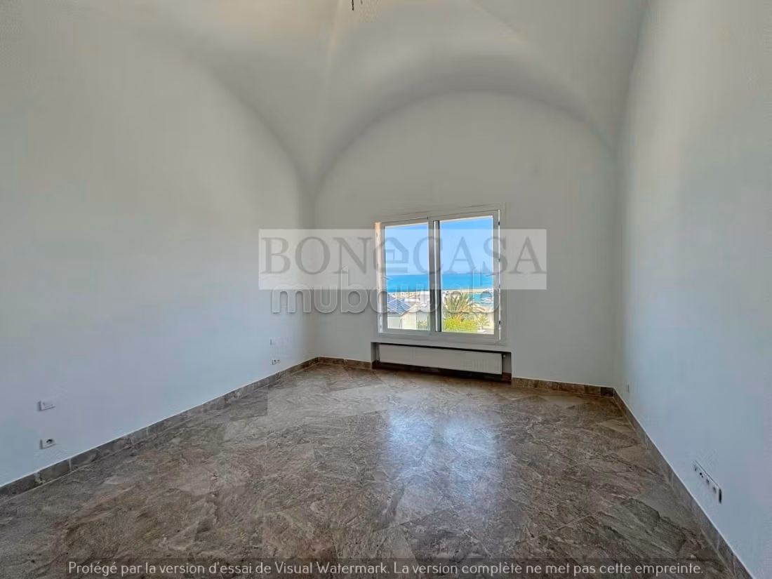 Apartment for rent in La Marsa. 1 room. Cellar