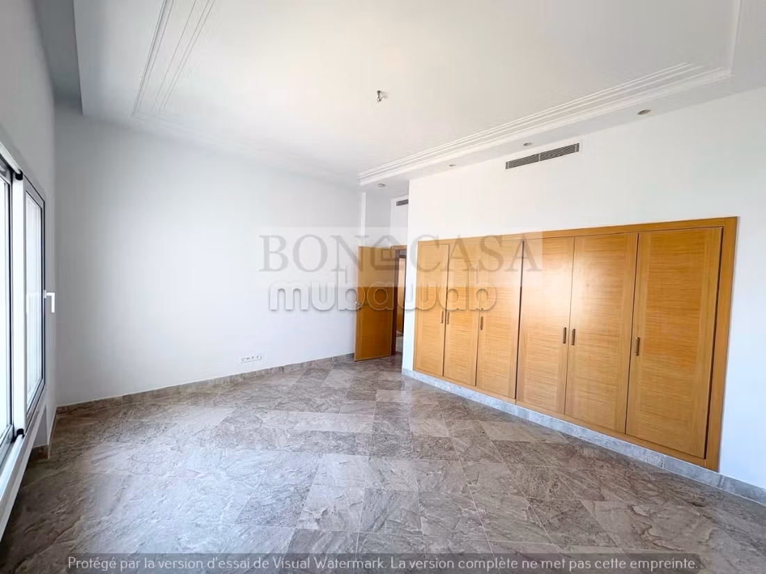 Apartment for rent in La Marsa. 1 room. Cellar