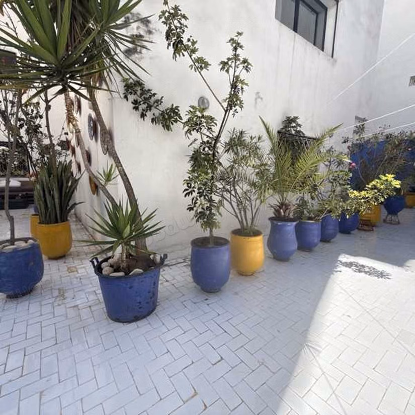 Sale of a lovely apartment in Maârif Extension. 4 beautiful rooms. Lift and terrace