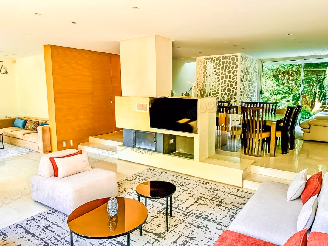 Apartment for rent in Souissi. 4 rooms. Attic