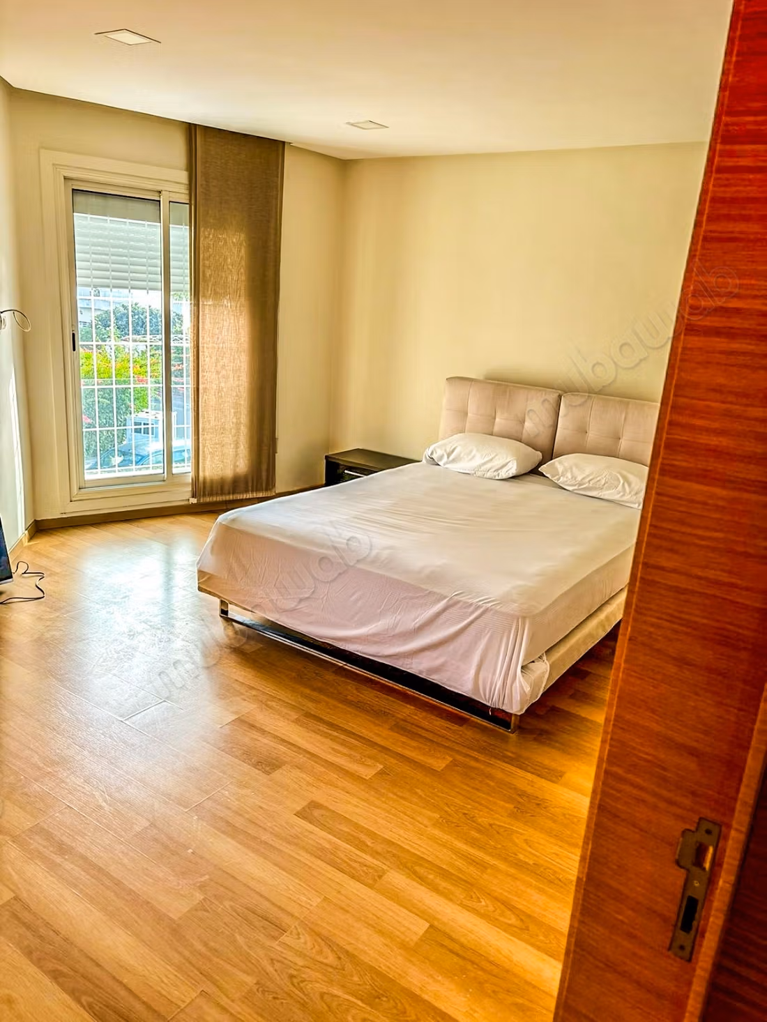 Apartment for rent in Souissi. 4 rooms. Attic