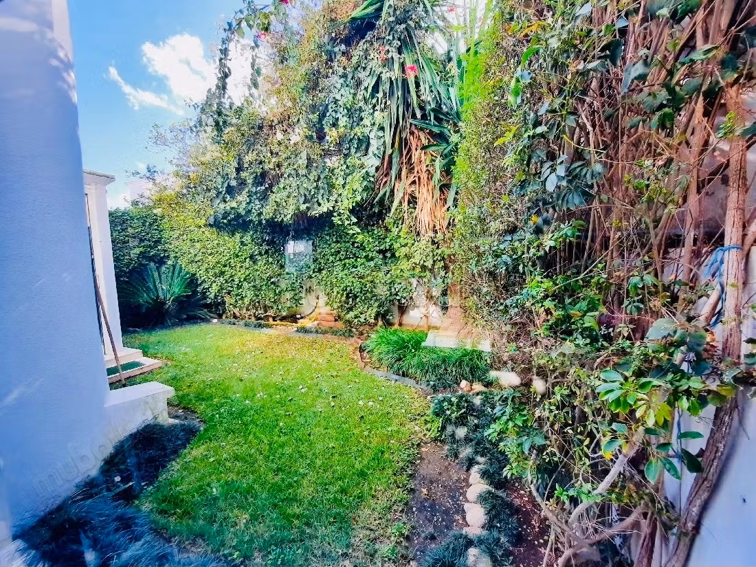 Apartment for rent in Souissi. 4 rooms. Attic