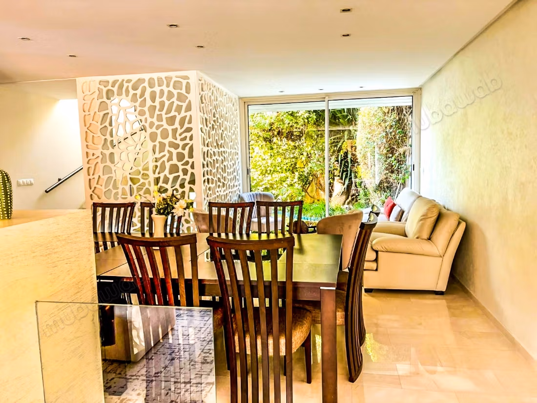 Apartment for rent in Souissi. 4 rooms. Attic