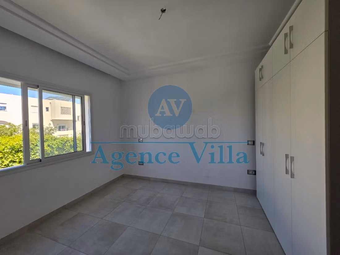 Un duplex s3 avec jardin à la soukra