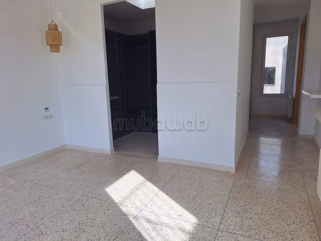 À louer – Très belle villa vide à Oued Merzeg