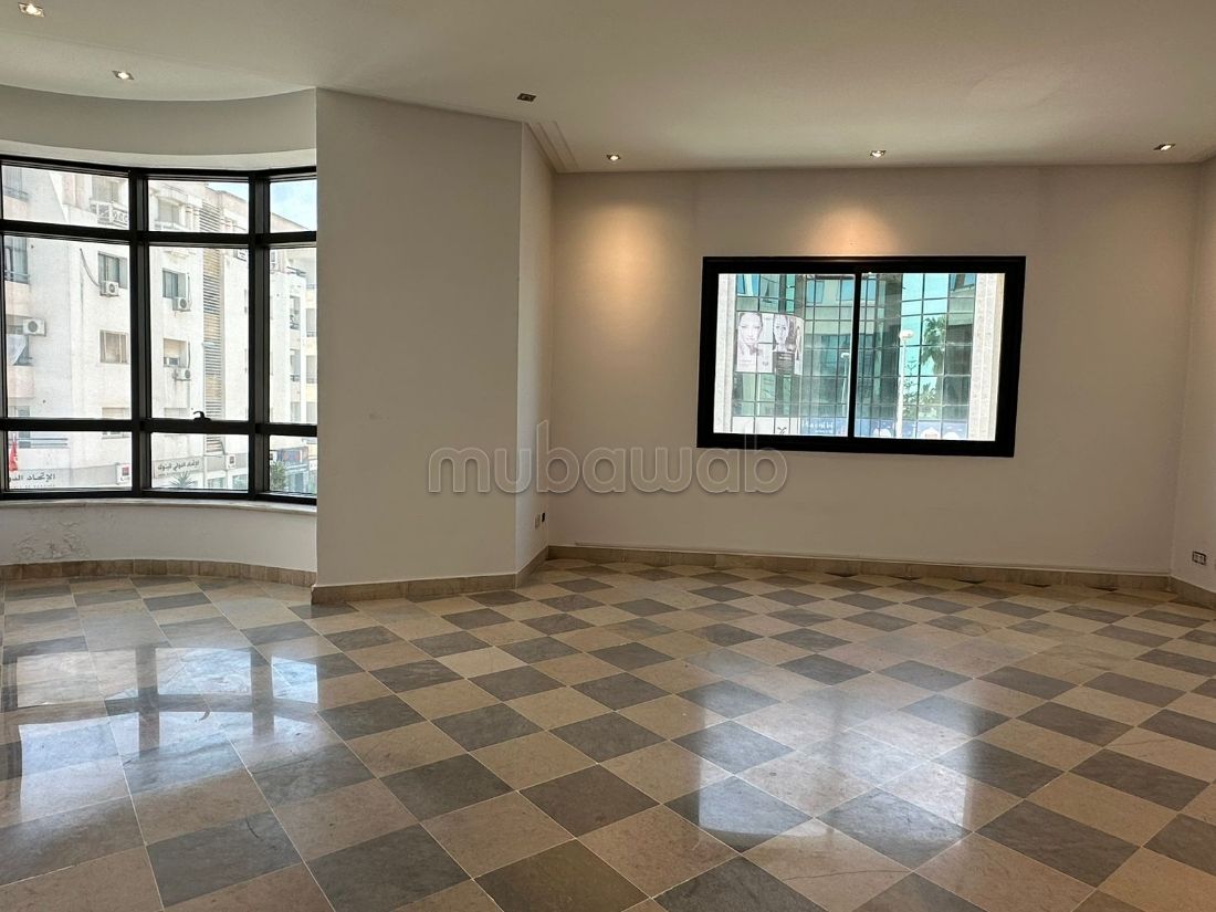 Bureau de 230m² au Lac1