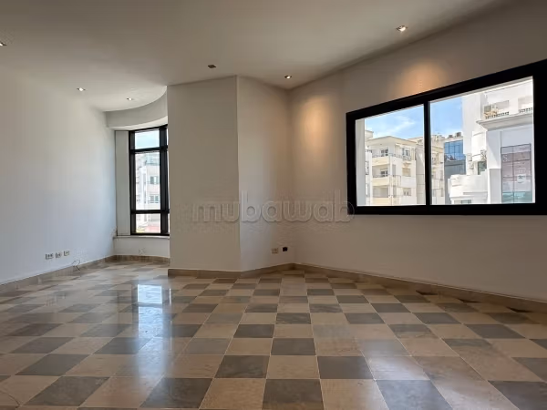 Bureau de 230m² au Lac1