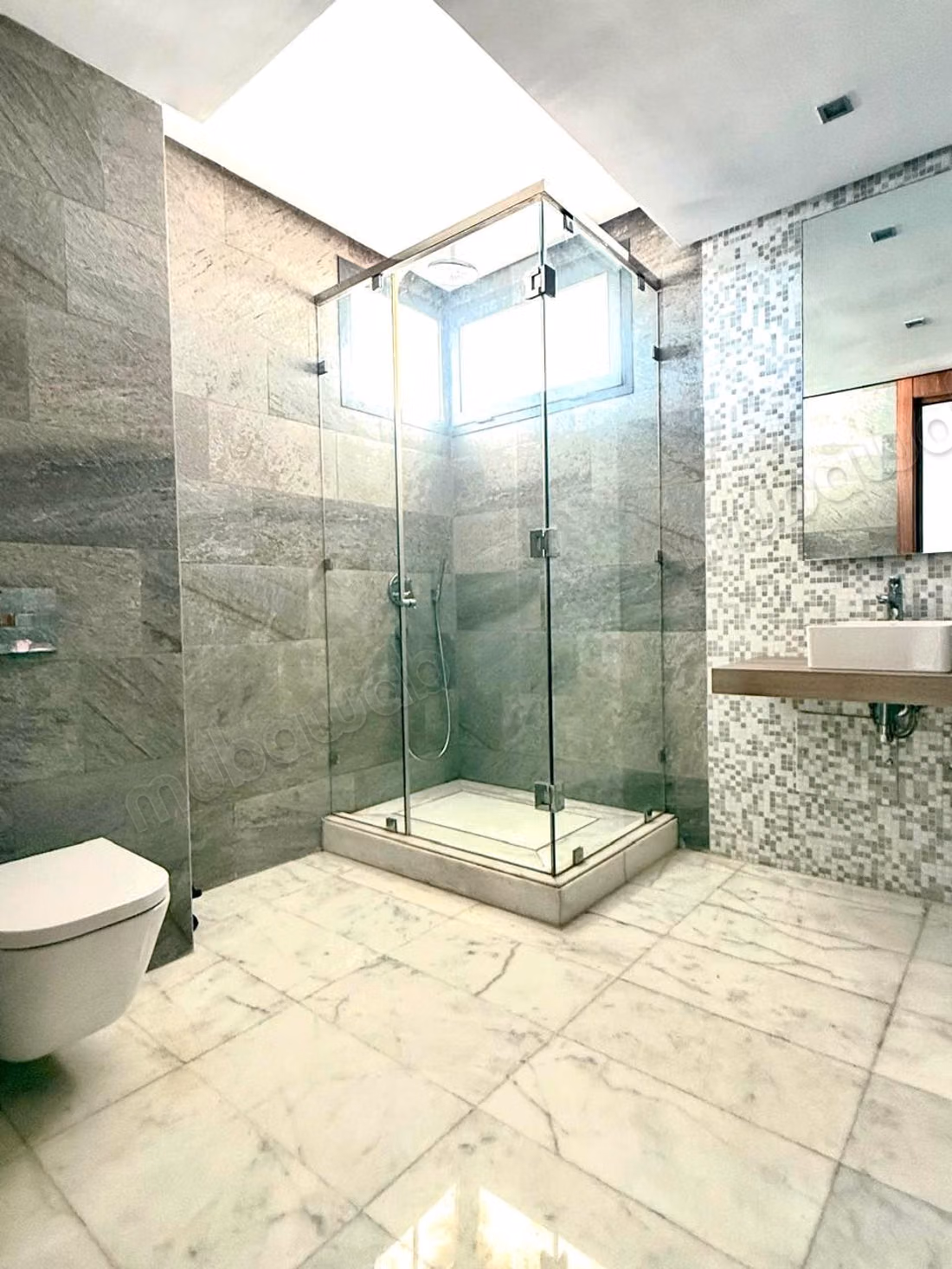 À VENDRE, Duplex de prestige avec terrasses et piscine