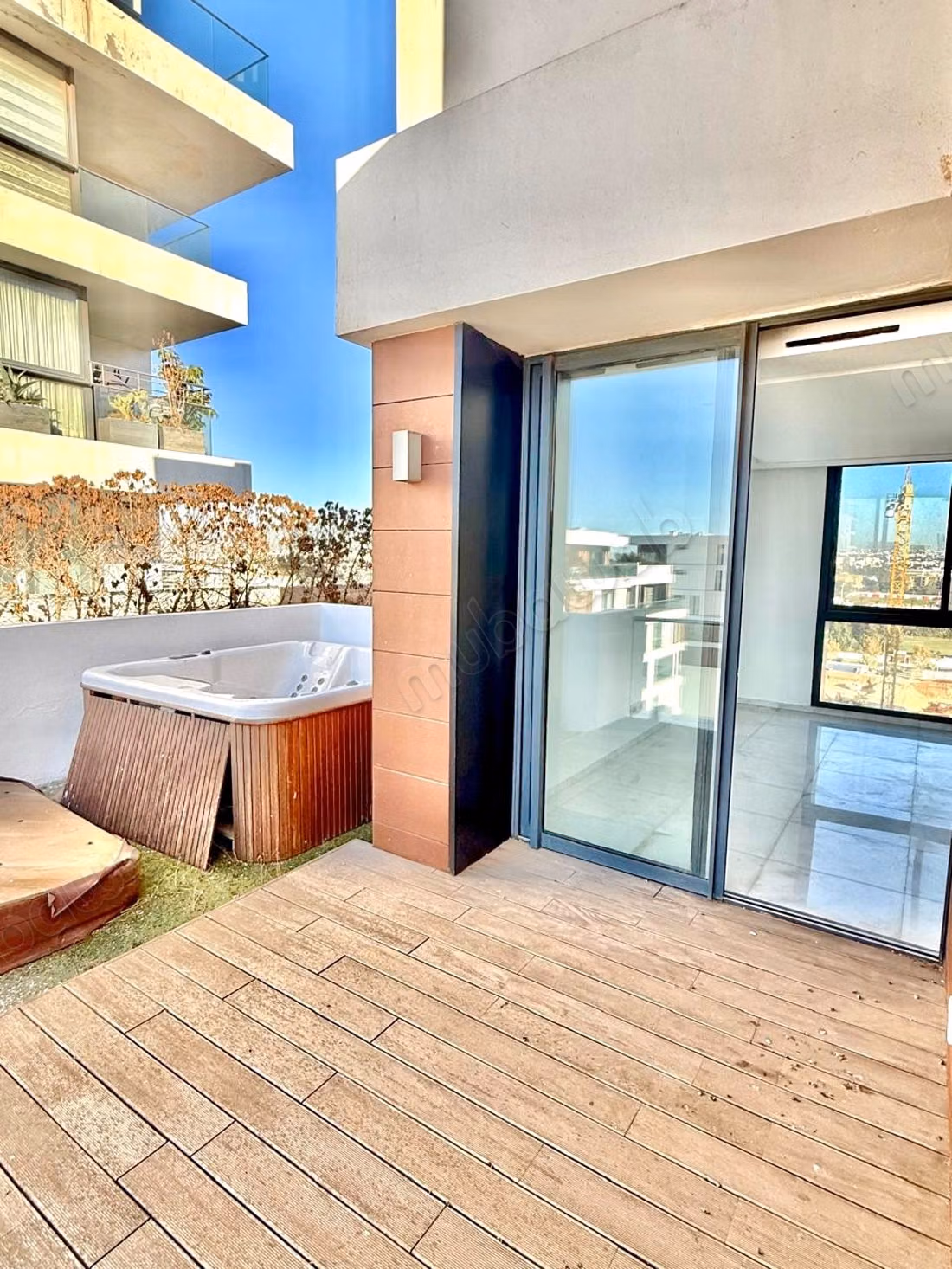 À VENDRE, Duplex de prestige avec terrasses et piscine