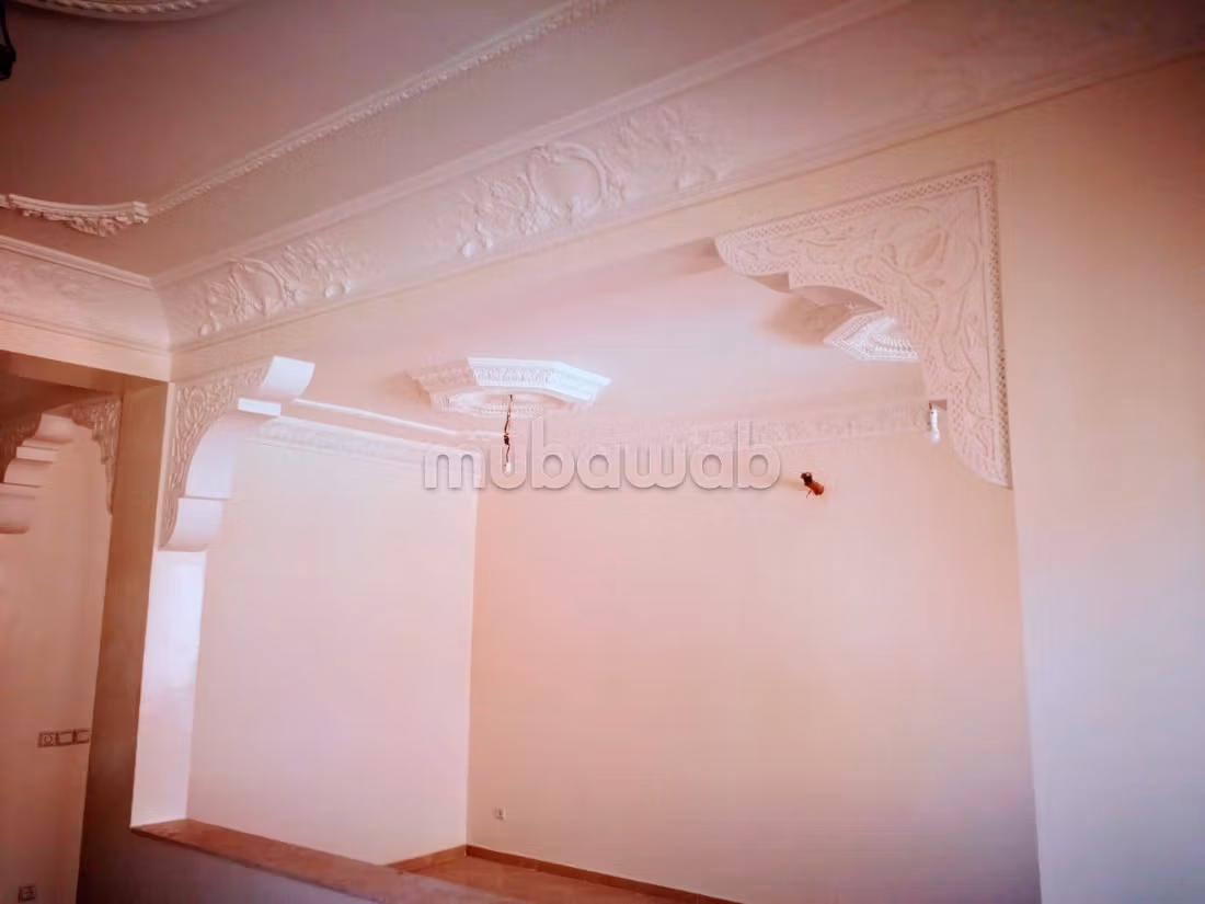 Appartement à louer vide 3 chambres situé à Massar