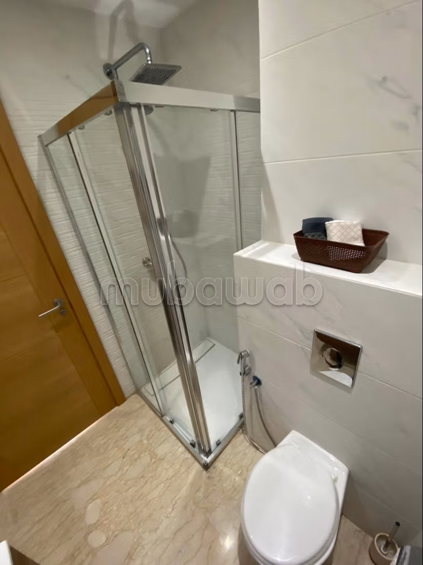 Pisos en alquiler en Founti. 2 dormitorios. Salón marroquí, seguridad