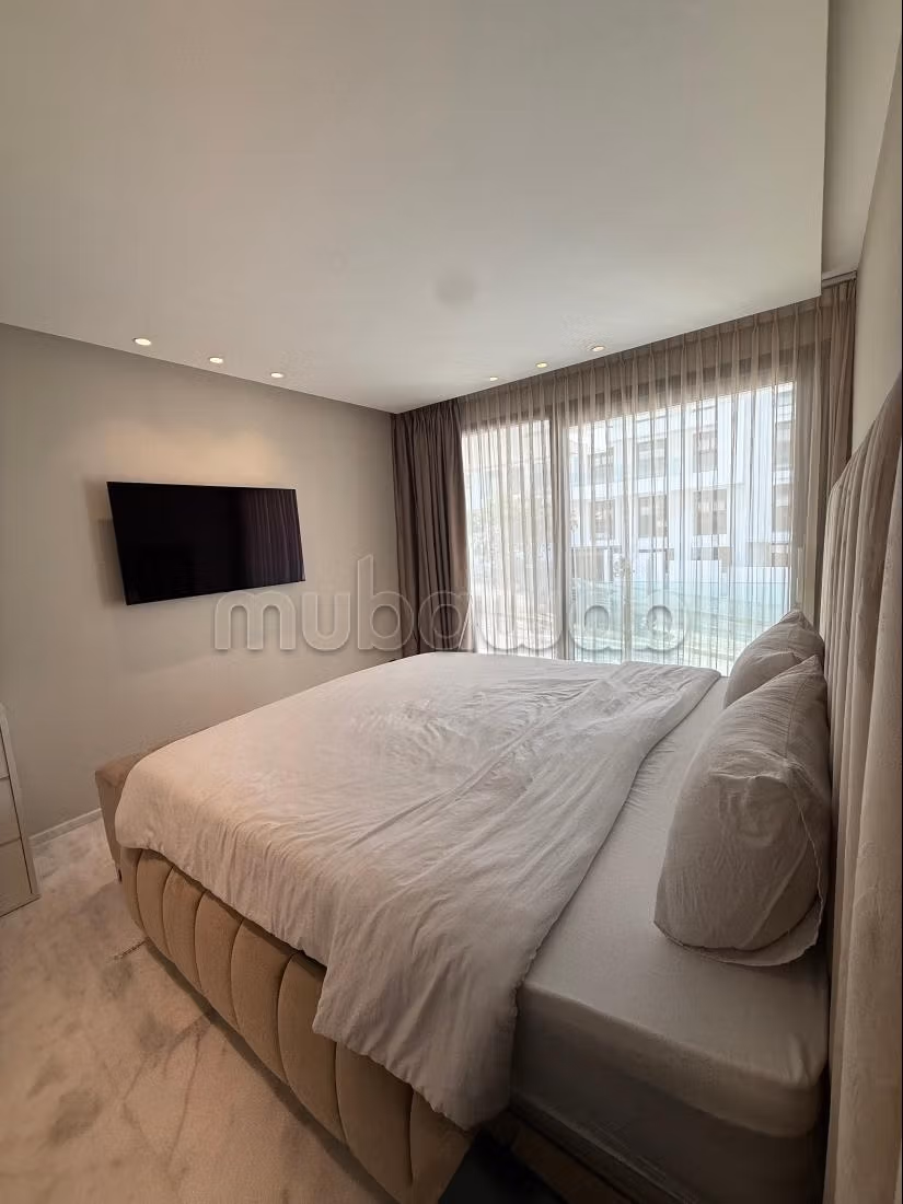 Precioso piso en alquiler en Sania. Superficie de 180 m². Está amueblado con buen gusto