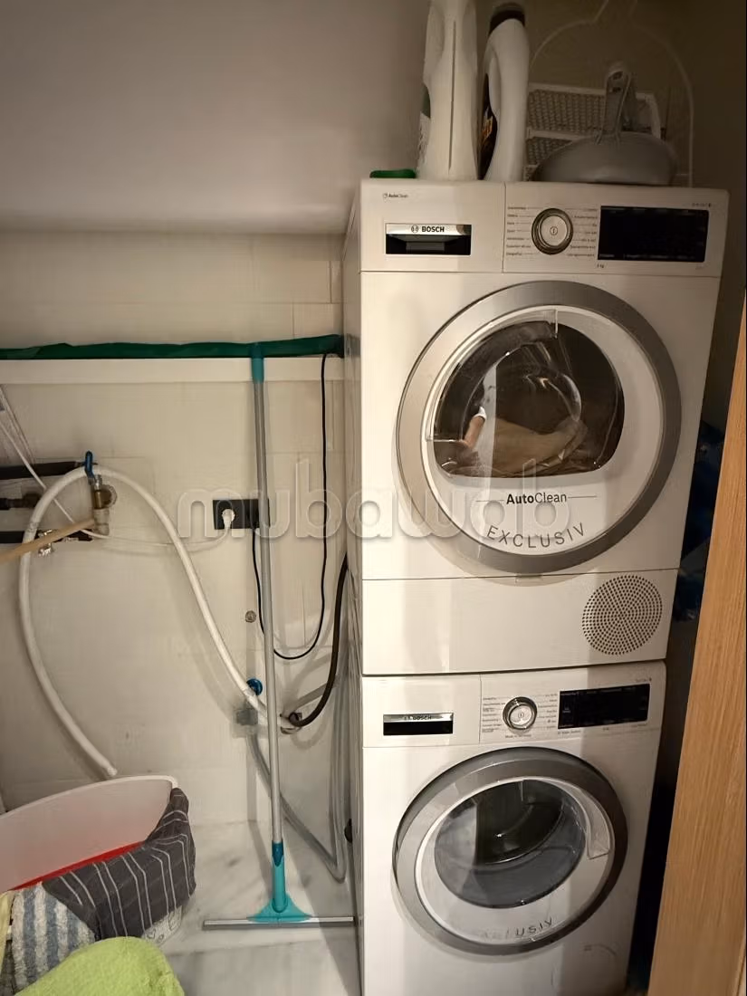 Precioso piso en alquiler en Sania. Superficie de 180 m². Está amueblado con buen gusto