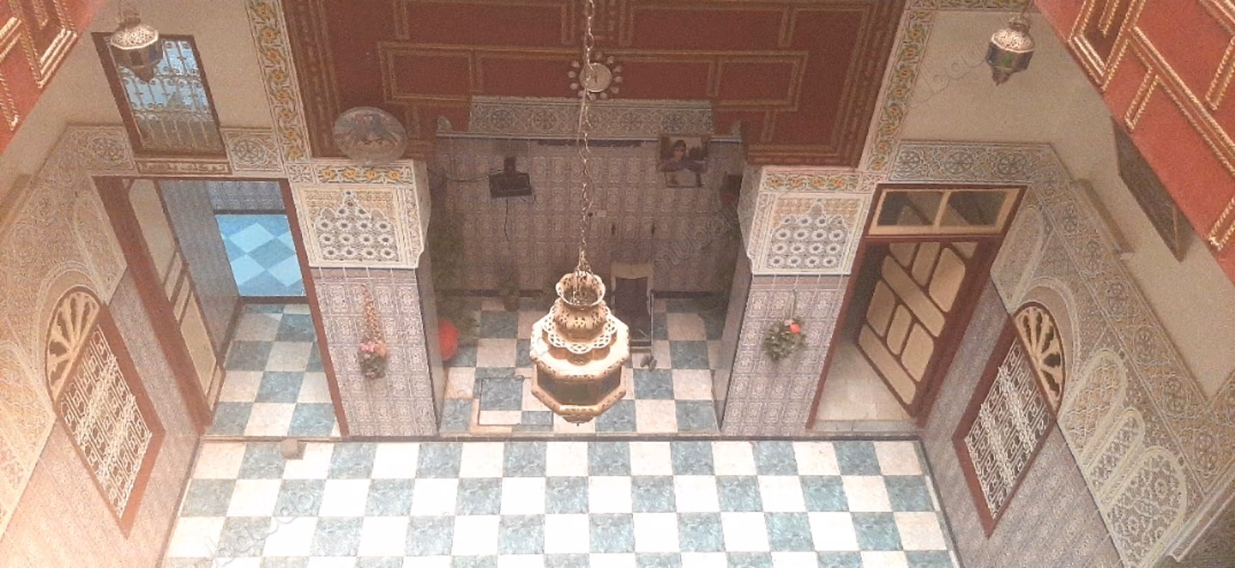 Huizen kopen in Ancienne medina. Totale oppervlakte 100 m². Groot terras