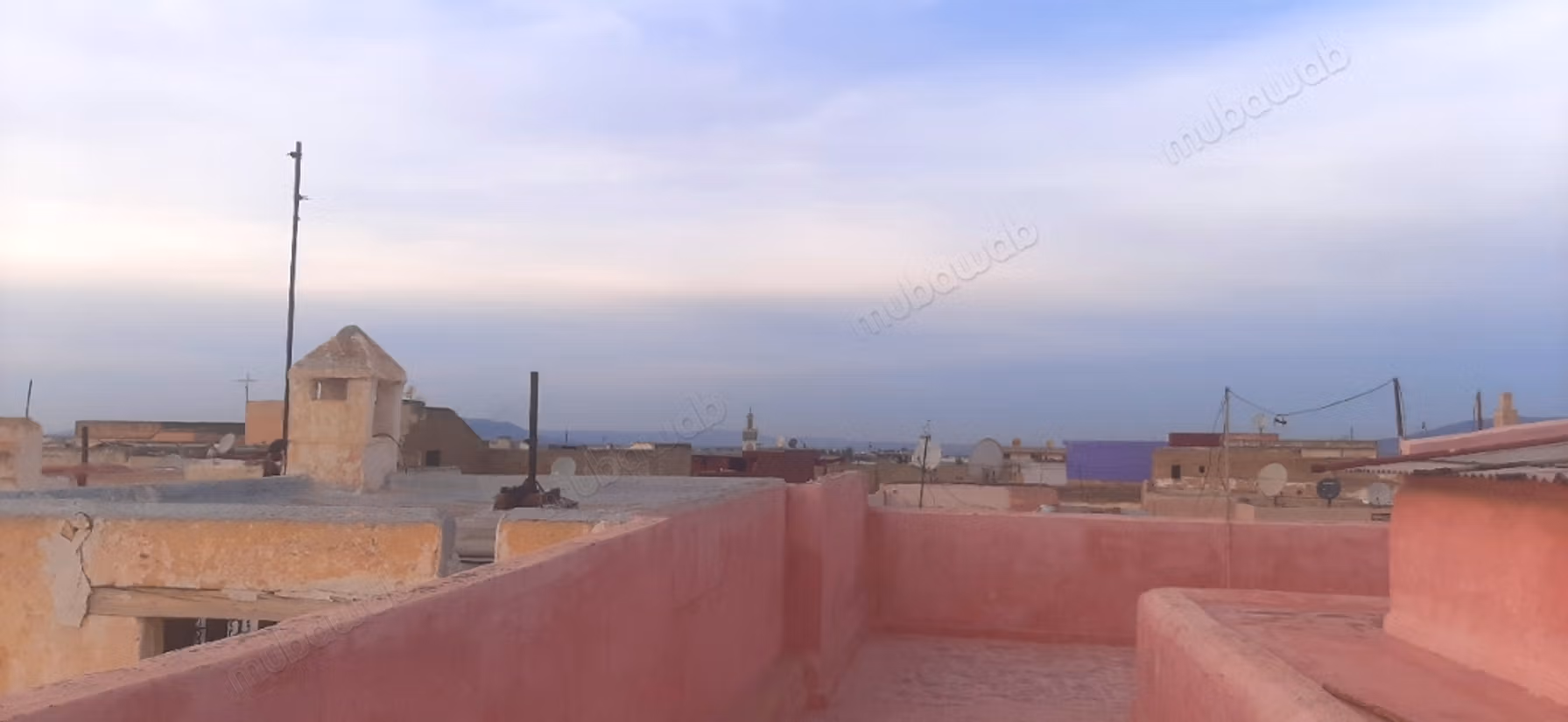 Huizen kopen in Ancienne medina. Totale oppervlakte 100 m². Groot terras