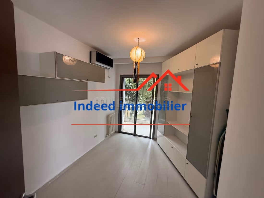 A Vendre Superbe Villa Moderne a Menzah 6