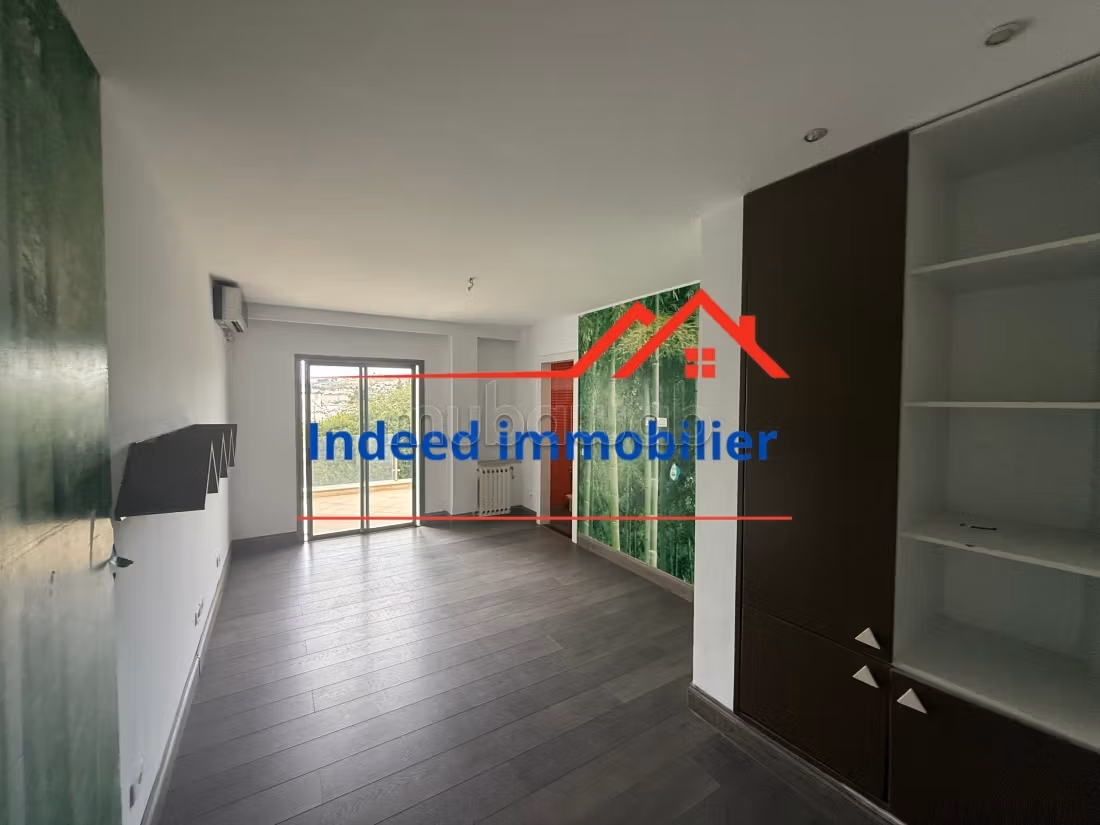 A Vendre Superbe Villa Moderne a Menzah 6