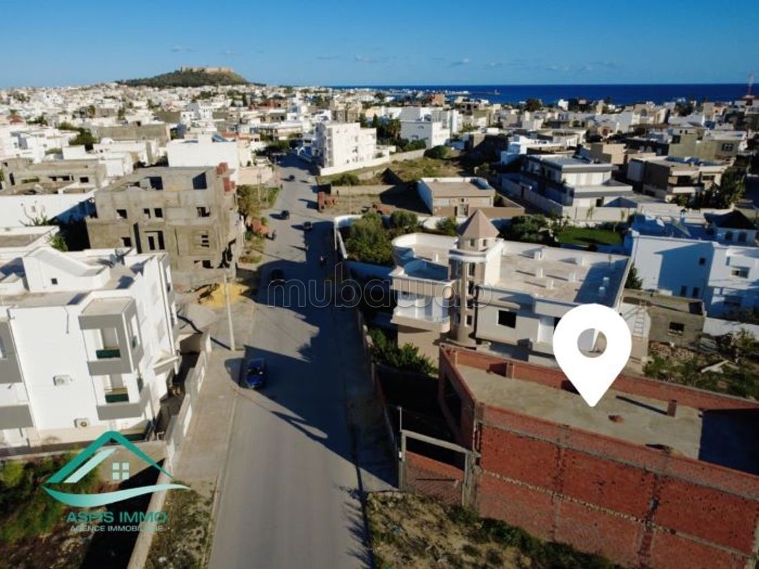 Duplex inachevée à cité Riadh Kelibia