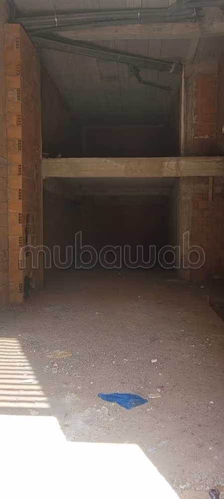Local commercial à louer à Guéliz. Superficie 90 m²