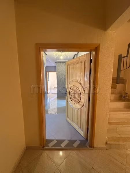 Find an apartment to buy. Area of 78 m². Balcony