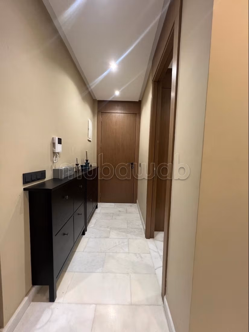 Find an apartment to buy in Les princesses. 1 Living area. Caretaker and air conditioning
