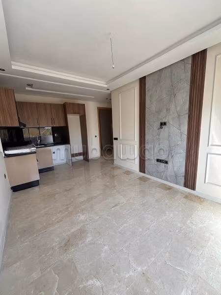 Bel appartement en location à Les Hôpitaux. 1 chambre. Antenne parabolique et sécurité