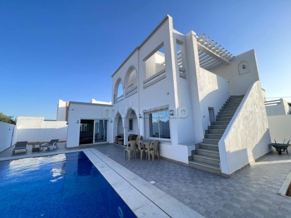 Eccezionale villa in vendita a Houmt Souk. 4 locali spaziosi. Giardino, terrazzo