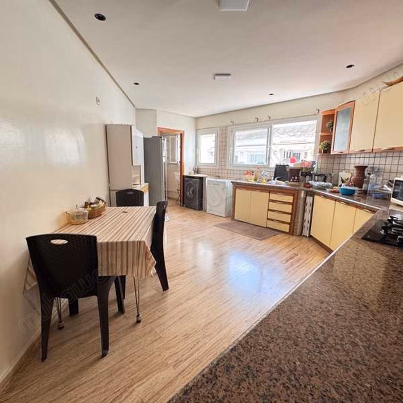 Appartement à Louer de 202.0 m² à Casablanca, Gauthier