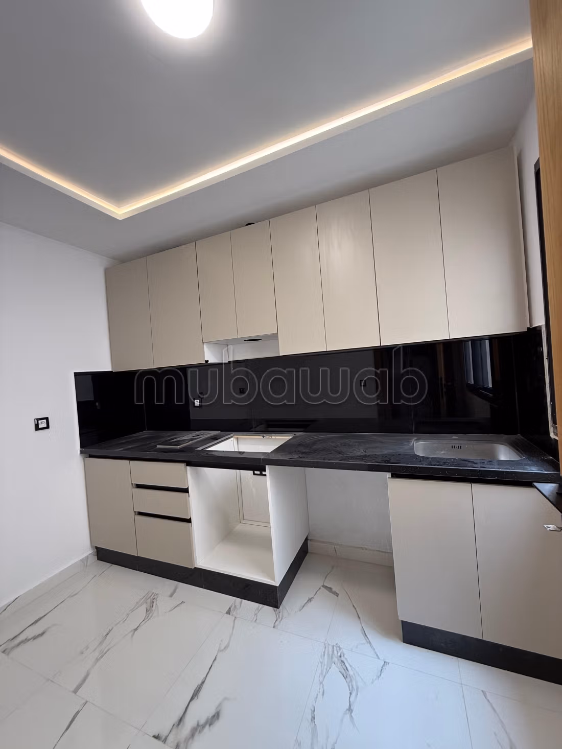 Kopen: appartementen. 1 Ruimte. Verstevigde deur