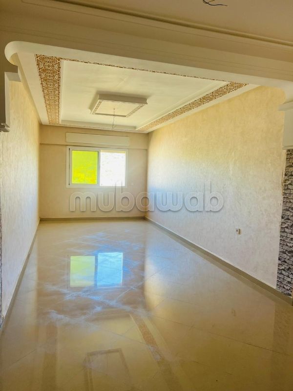 Apartment for sale. 4 large rooms. Lift