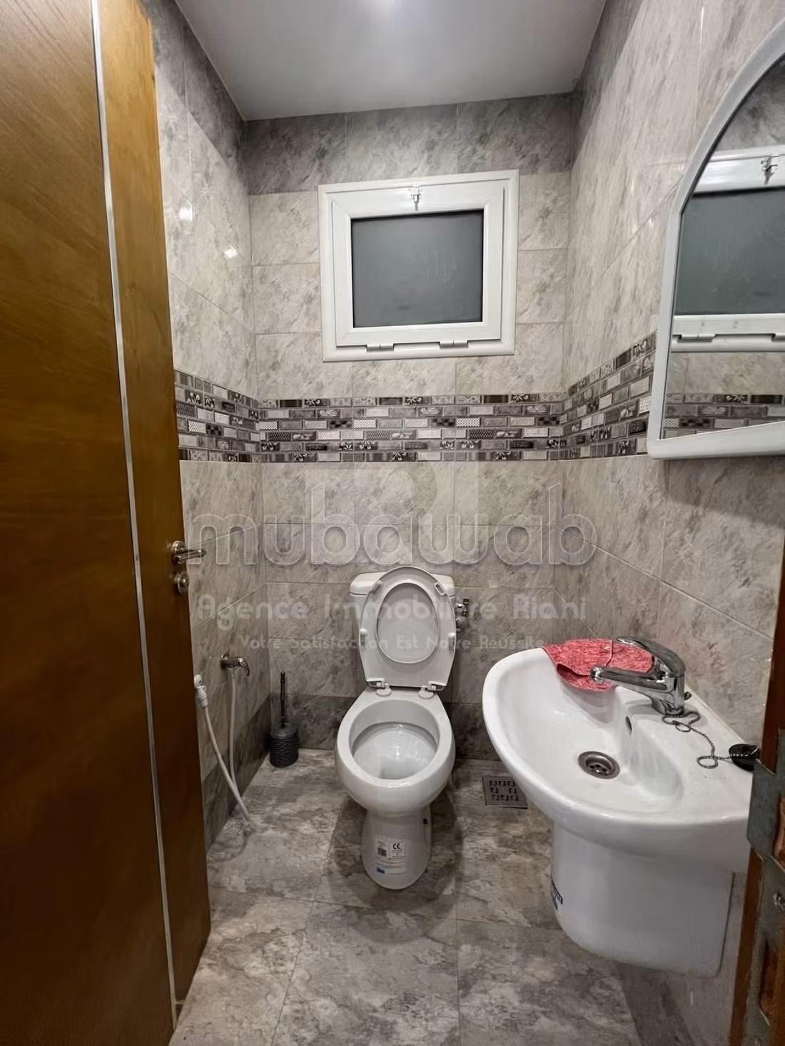Ufficio da affittare. Superficie totale 1 m². Internet
