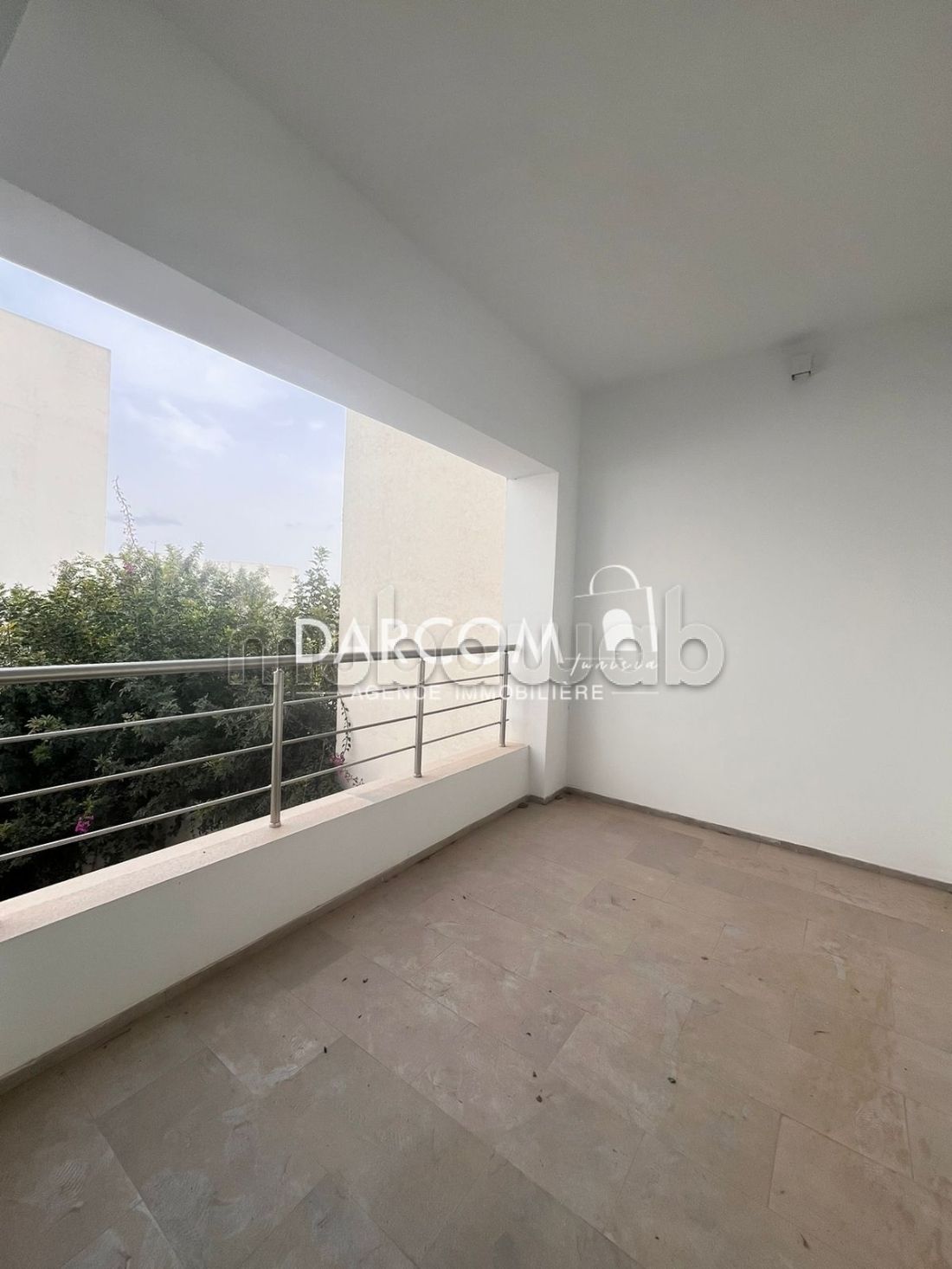 DES S3 Neuf à La Soukra