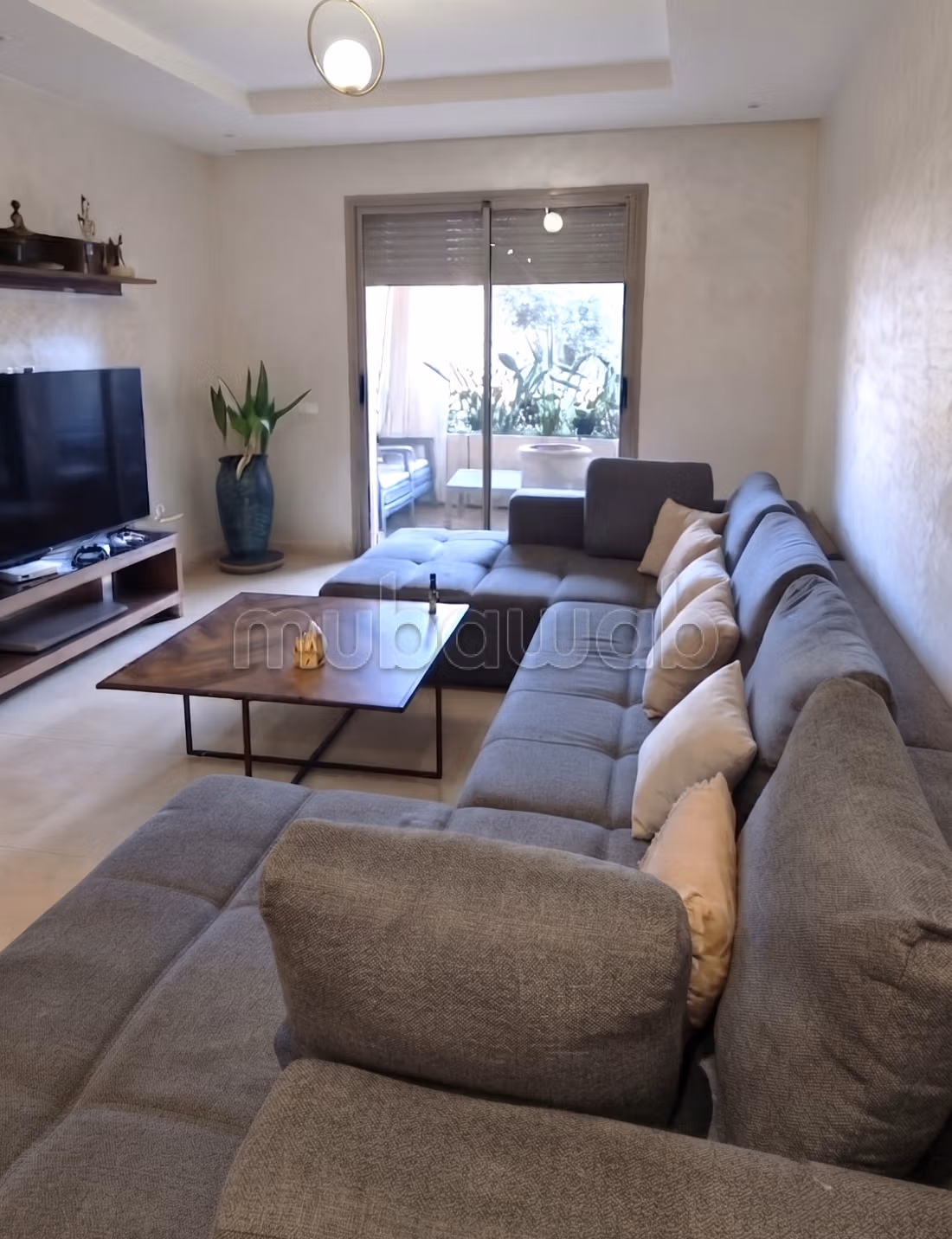 Très belle appartement meublé avec piscine à Agdal — 3