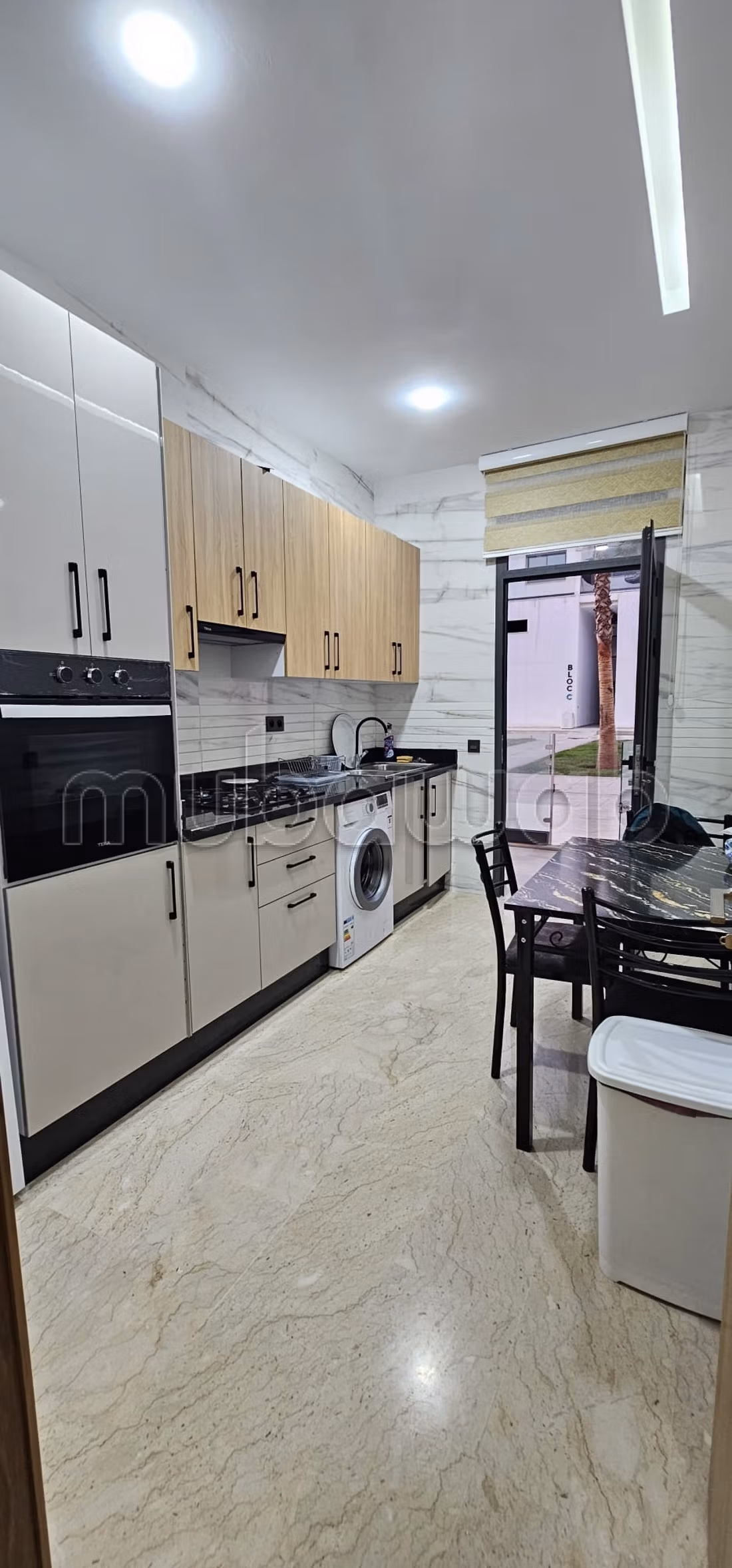 Location saisonnière à Founti. Superficie 70 m². Conciergerie à disposition, système de climatisation