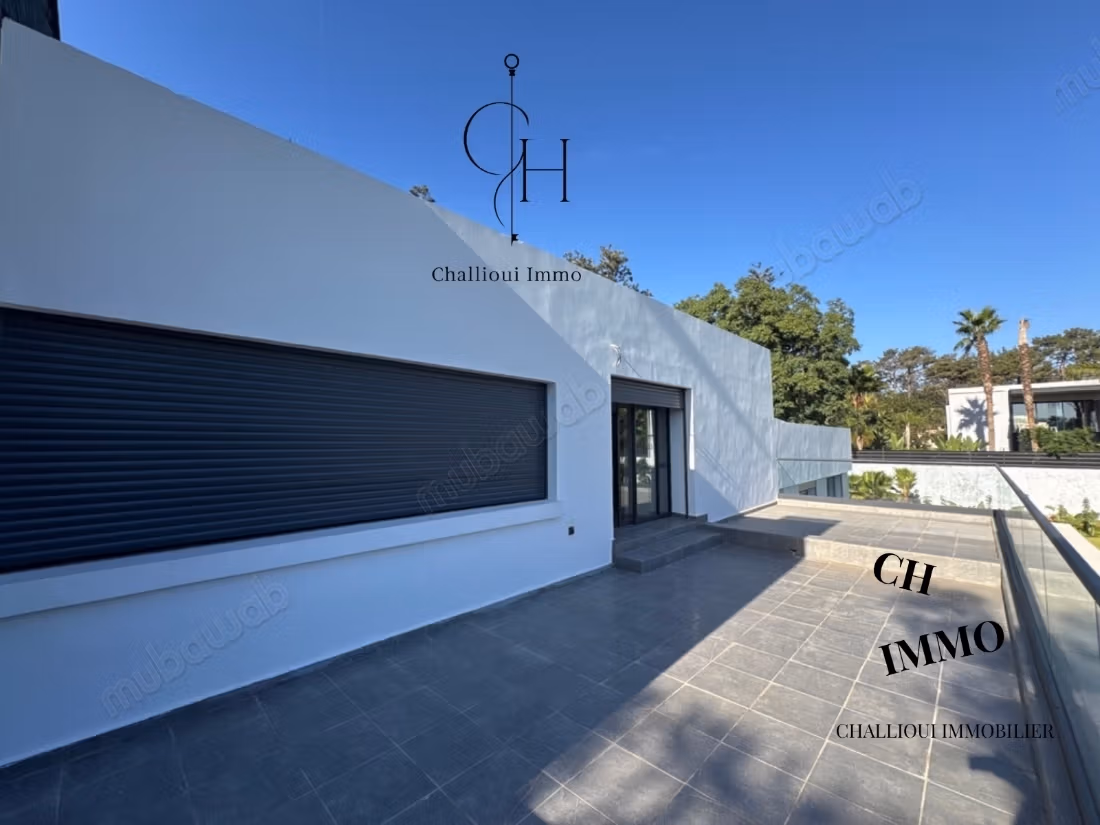Villa de alto standing en venta en Souissi. Área total 2400 m². Terraza