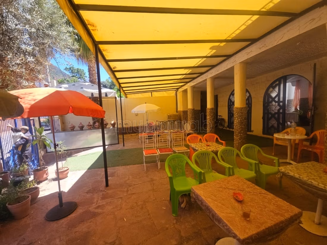 Fabulous villa for sale in Route de l'Ourika. 6 large living areas. Attic
