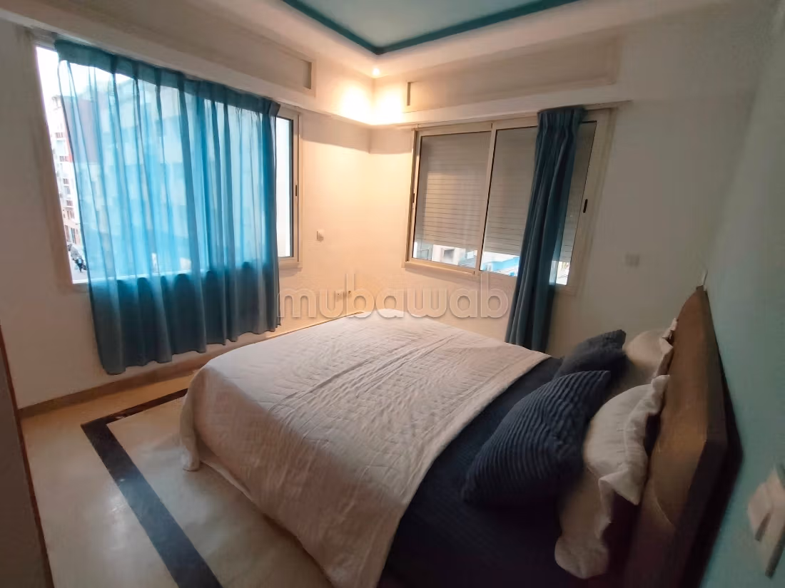 Bonito piso en alquiler en Maârif. Superficie 48 m². Con muebles