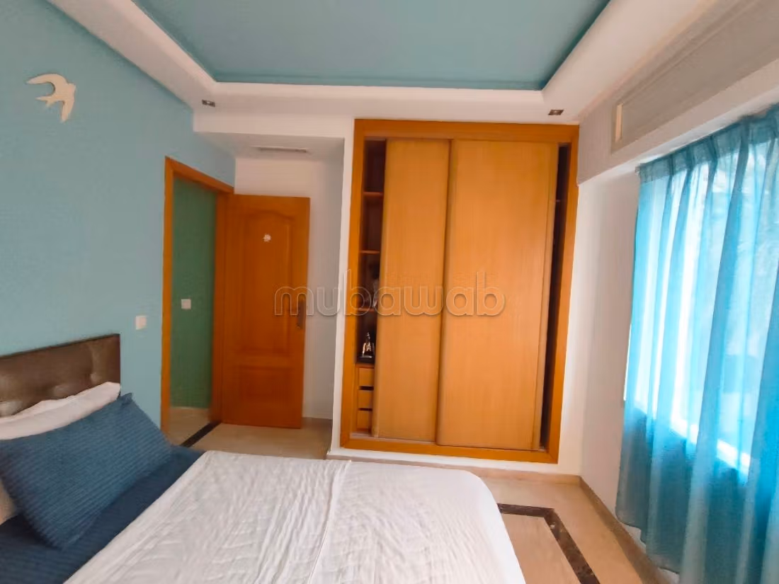 Bonito piso en alquiler en Maârif. Superficie 48 m². Con muebles