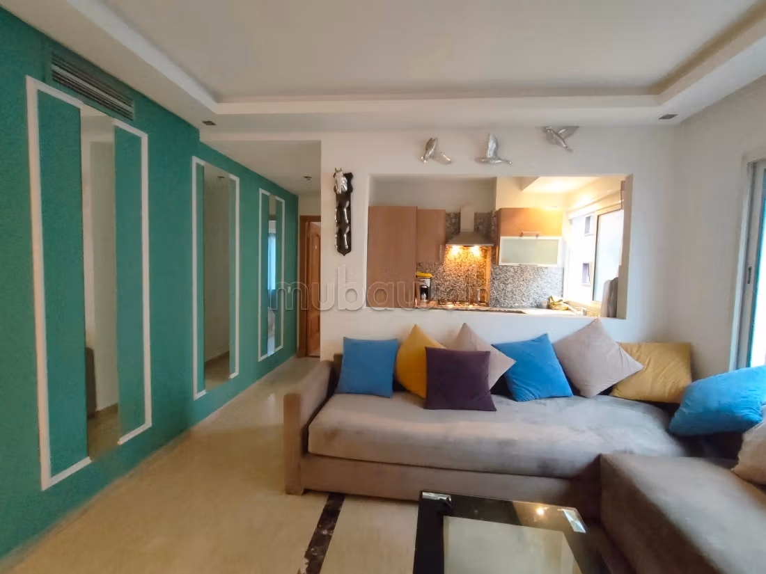 Bonito piso en alquiler en Maârif. Superficie 48 m². Con muebles
