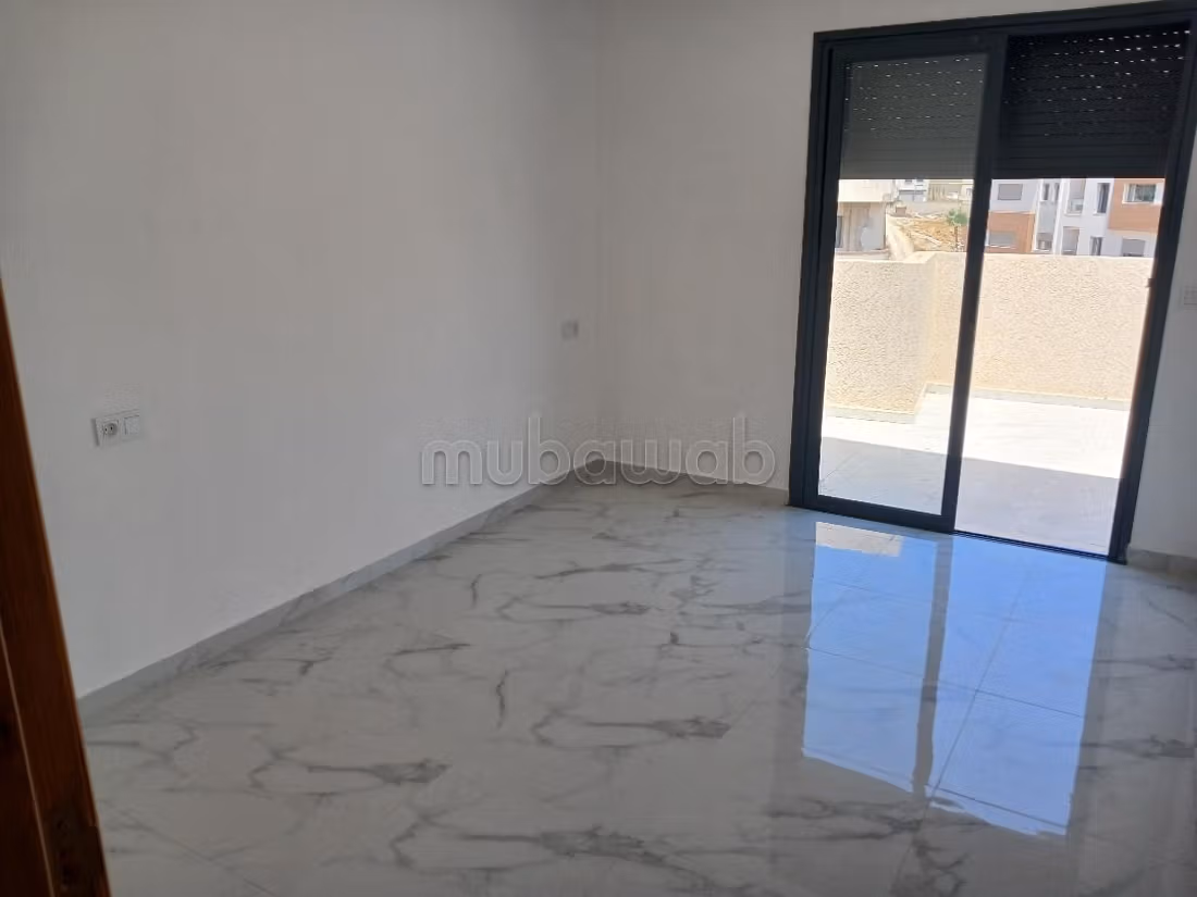 Appartement 3ch à vendre à Ajanef 
Av des FAR — 6