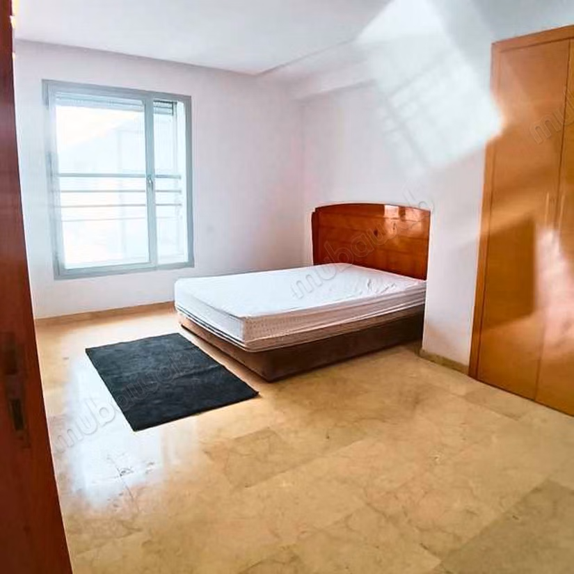 Fabulous apartment for sale in Beauséjour. 5 large living areas. Carpark and elevator