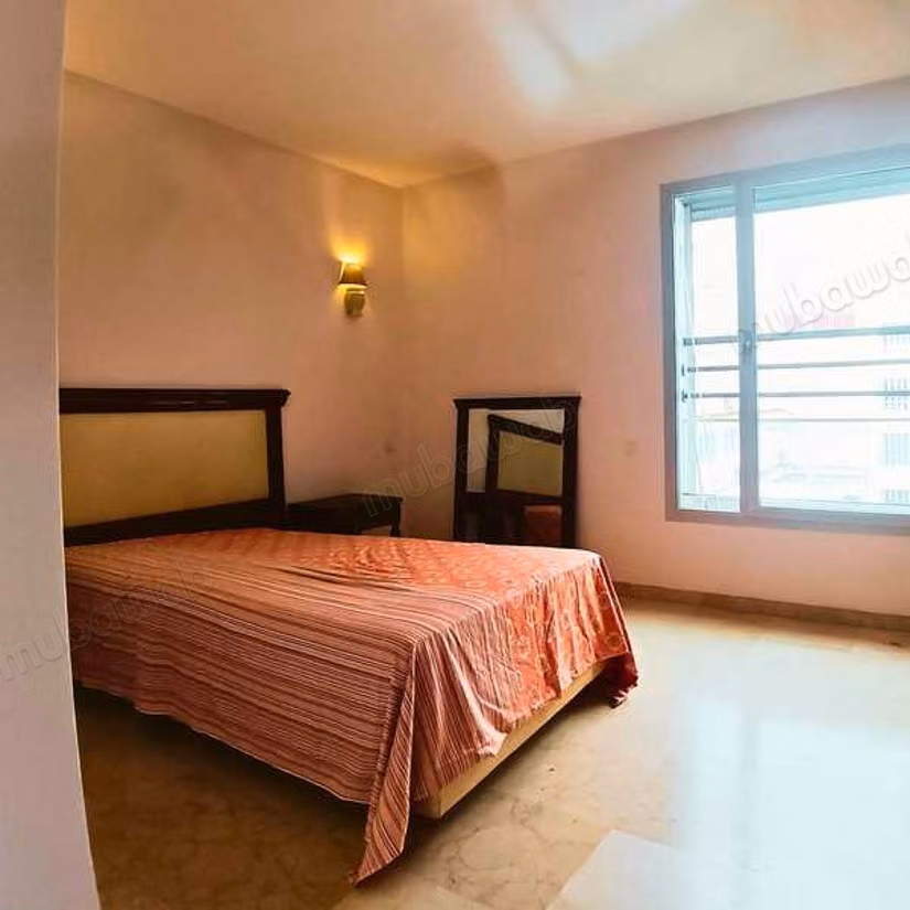 Fabulous apartment for sale in Beauséjour. 5 large living areas. Carpark and elevator