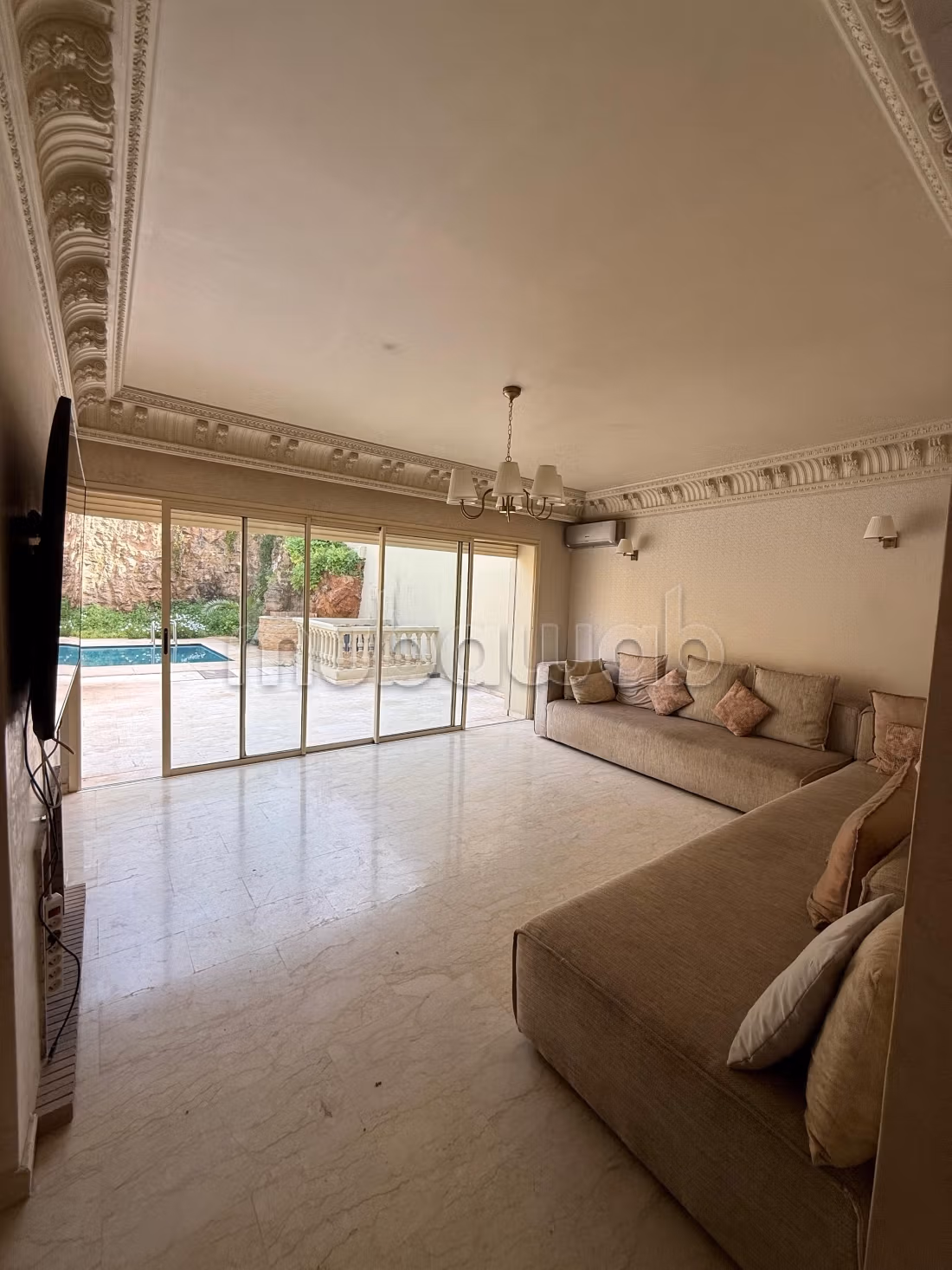 Villa 1000m² en location à HARHOURA