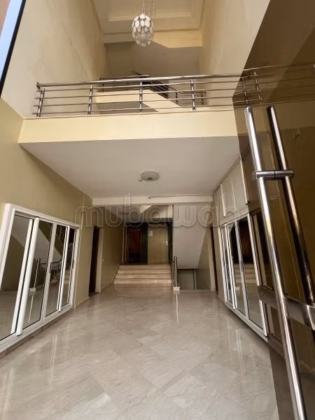 Apartment for sale in Guéliz. 1 Living area. Furnished Moroccan living room, Enclosed residence